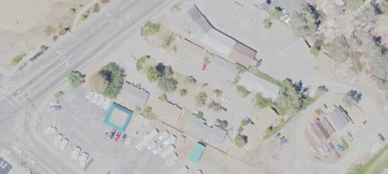 1327 Main St