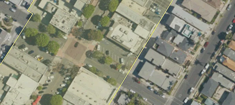 200 Main St
