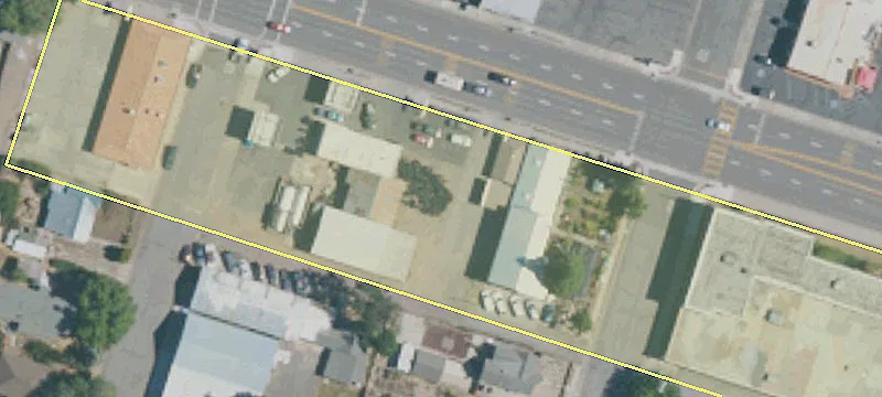 2006 Main St
