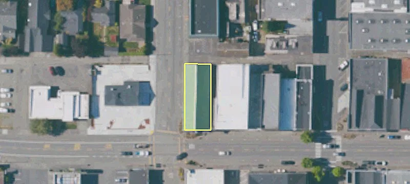 906 Main St