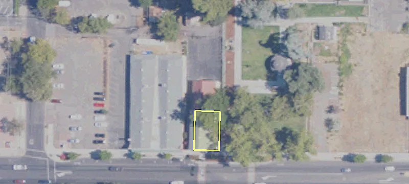927 Main St