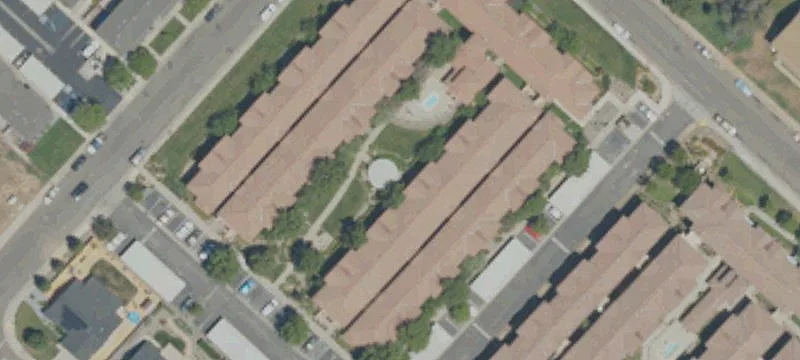 2501 Red Bud Ln