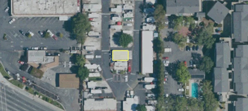 915 El Camino Real