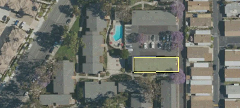 9212 Bloomfield Ave