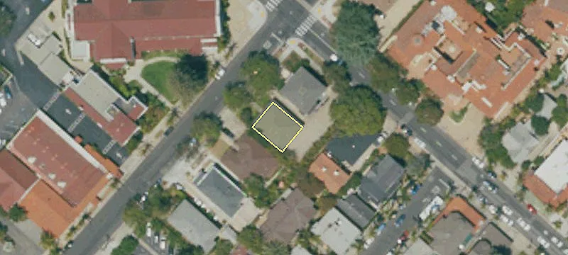 32 Sola St