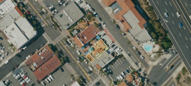 211 El Camino Real
