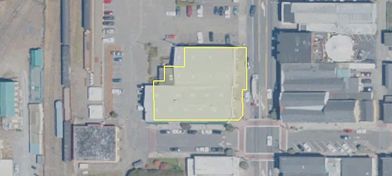 401 Main St