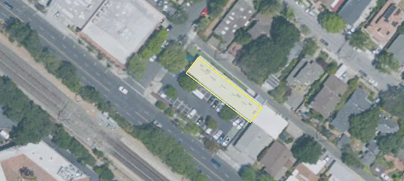 100 Addison Ave