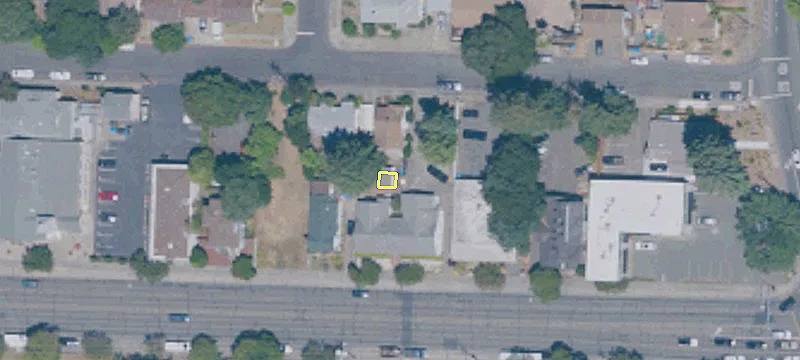 1041 College Ave
