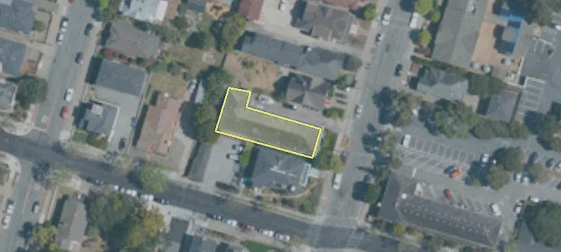 492 Van Buren St