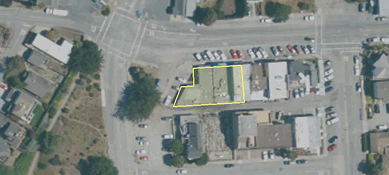 275 Ctr Ave