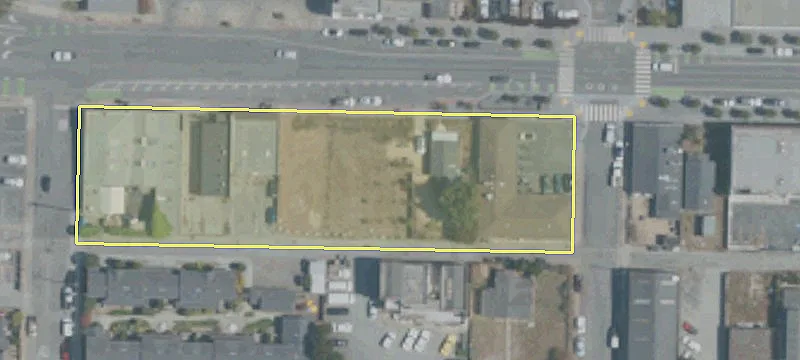 560 Broadway Ave