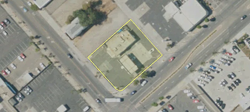 2111 Ventura St