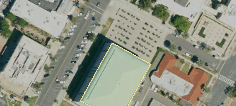 4110 Main St