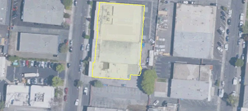 936 Commercial St