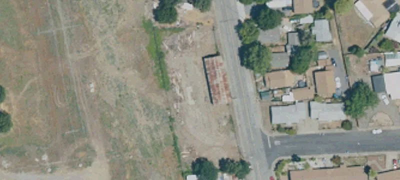 122 Leslie St