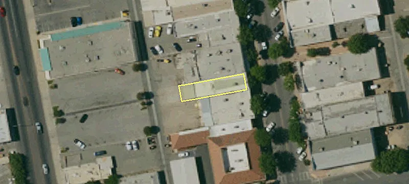 1013 Main St