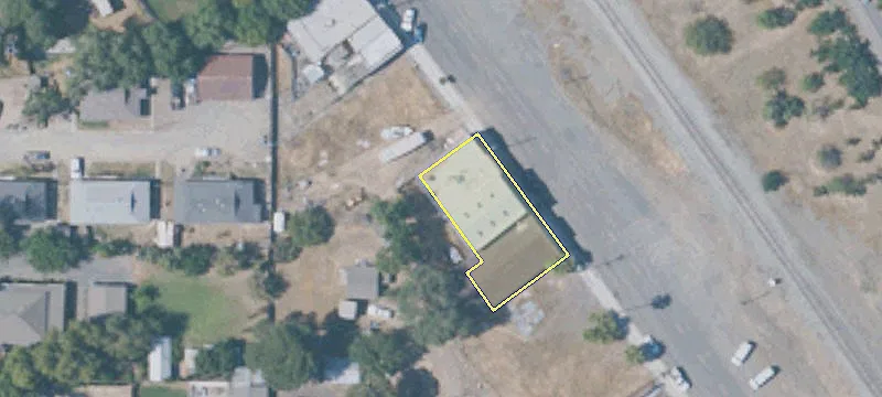 3944 Main St