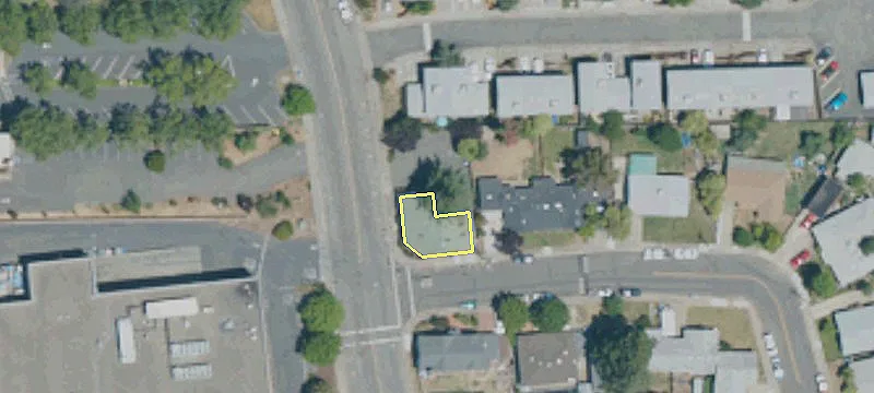 597 Main St