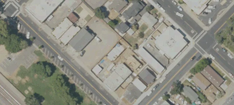 1852 Main St