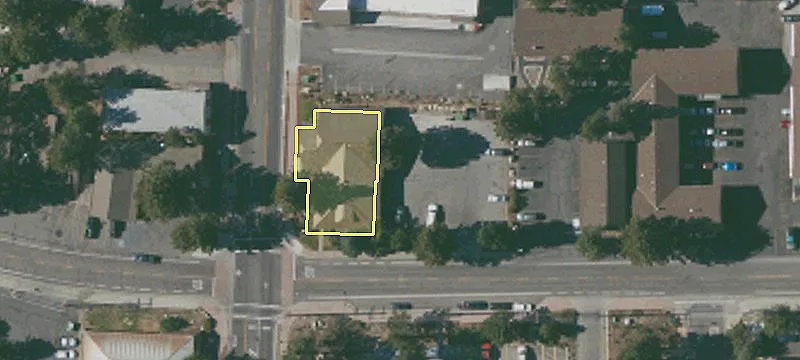 101 Old Mammoth Rd
