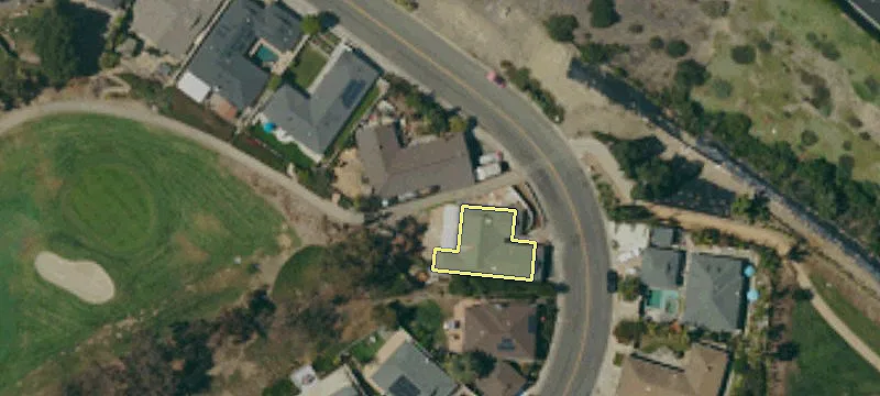 501 Avenida Vaquero