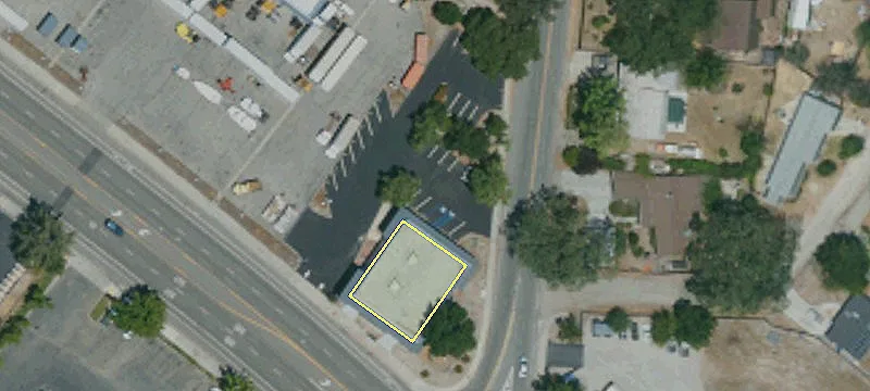 3905 El Camino Real