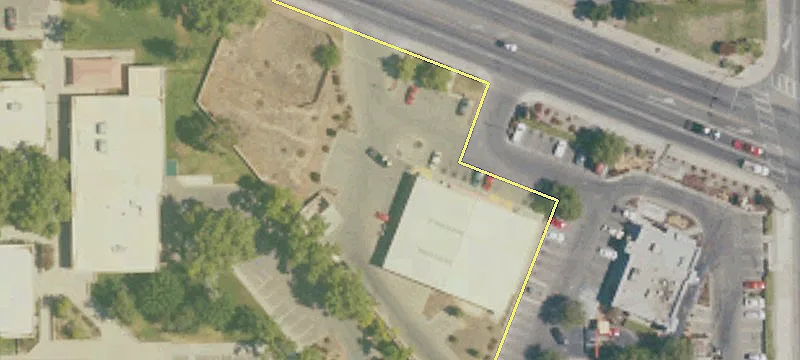 1045 Kern St
