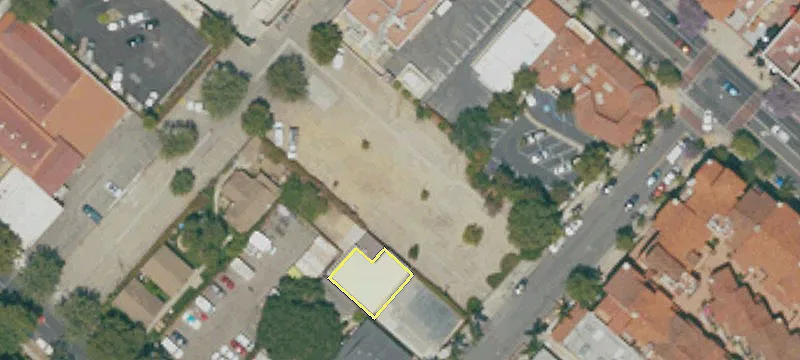 102 De La Guerra St