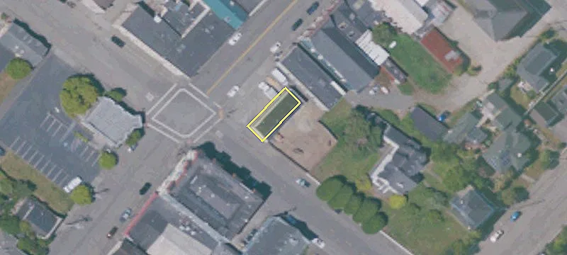 324 Main St