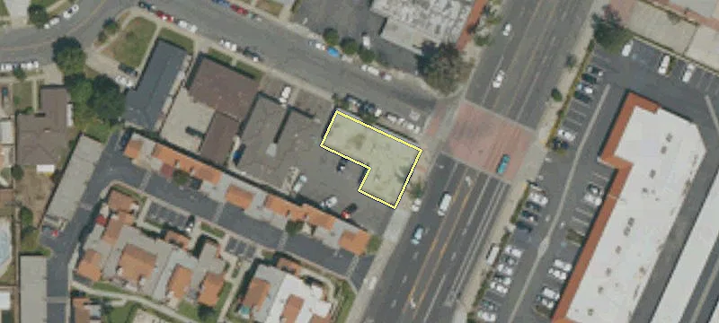 903 Brea Blvd