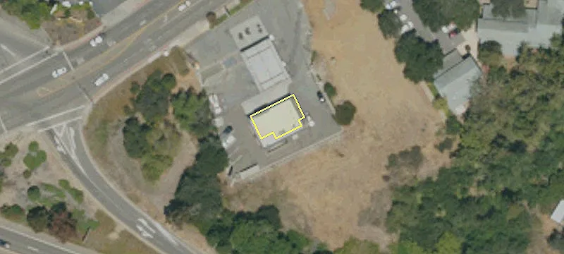 251 Grand Ave