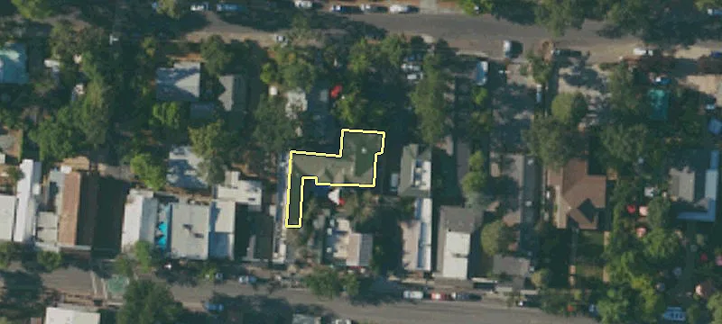 402 Main St