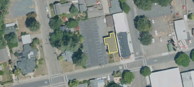 216 Henry St