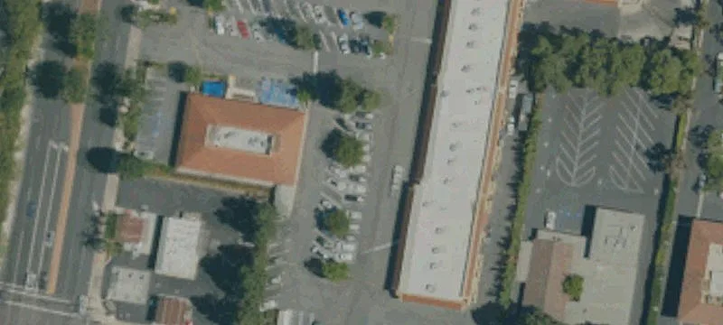 692 Moorpark Rd