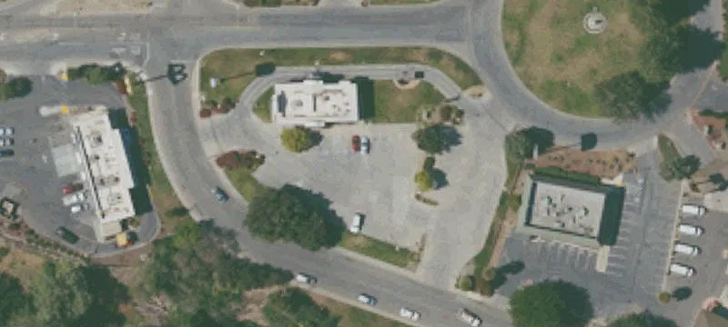 6 Broadway Cir