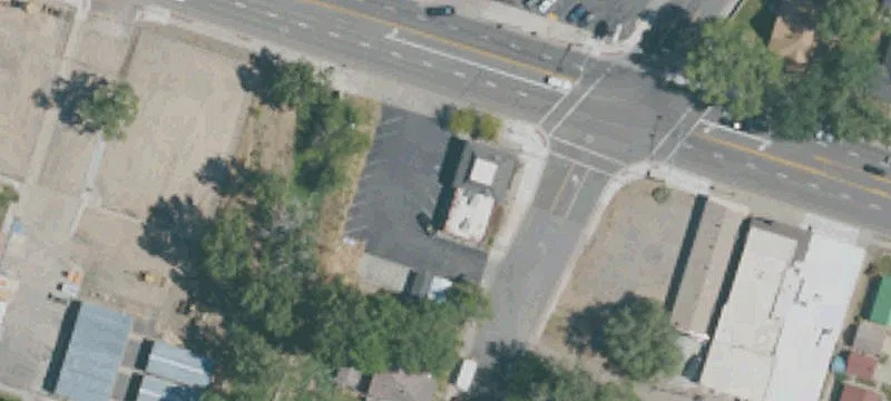 1350 Main St