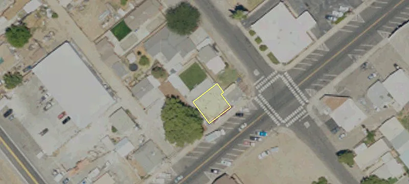 4633 Main St