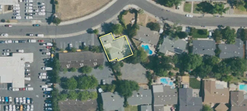 2230 Loma Vis Dr