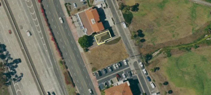 2400 El Camino Real