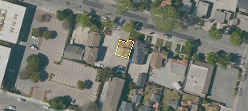28 Romie Ln