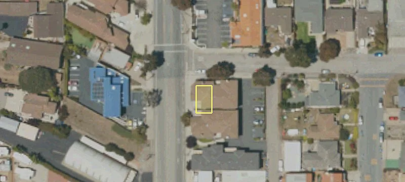 1190 Main St