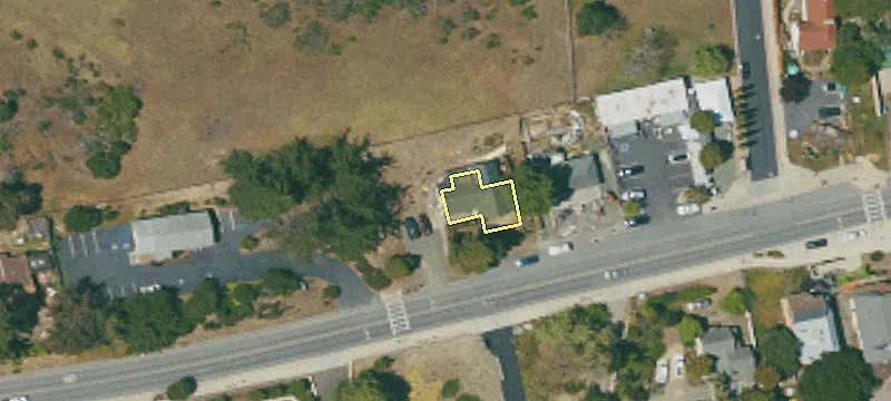 1521 Main St