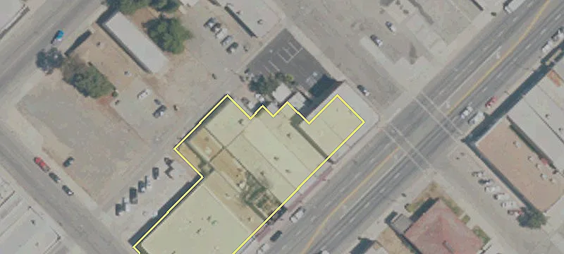 212 Robertson Blvd