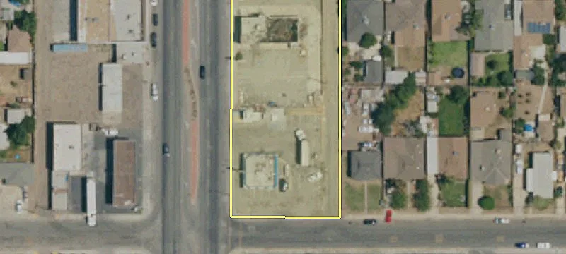 10621 Main St