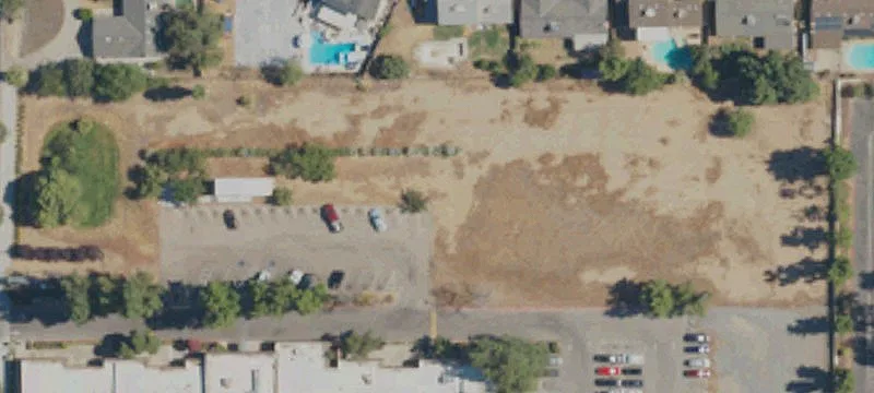 577 Peach Ave