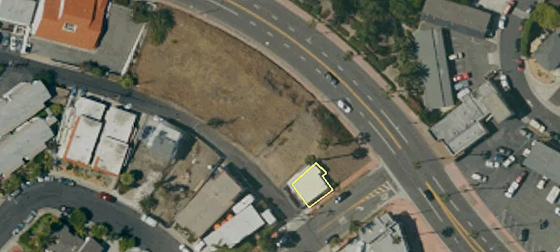 1300 El Camino Real