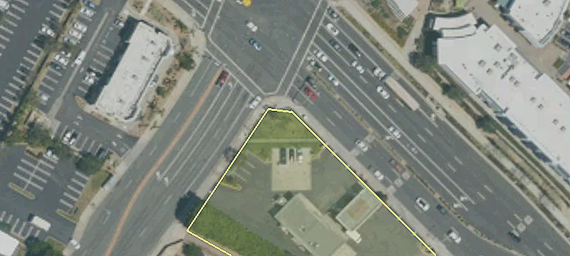 3300 Imperial Hwy