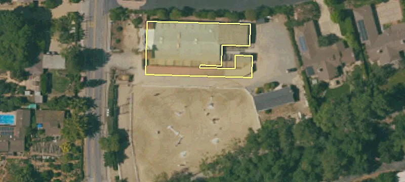 250 Nogal Dr