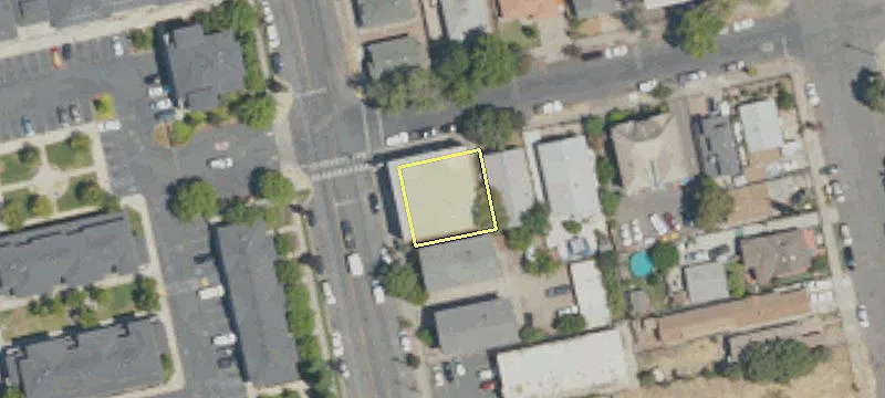 704 Sonora St